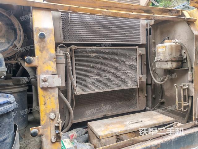 散熱器正面（大件艙室）