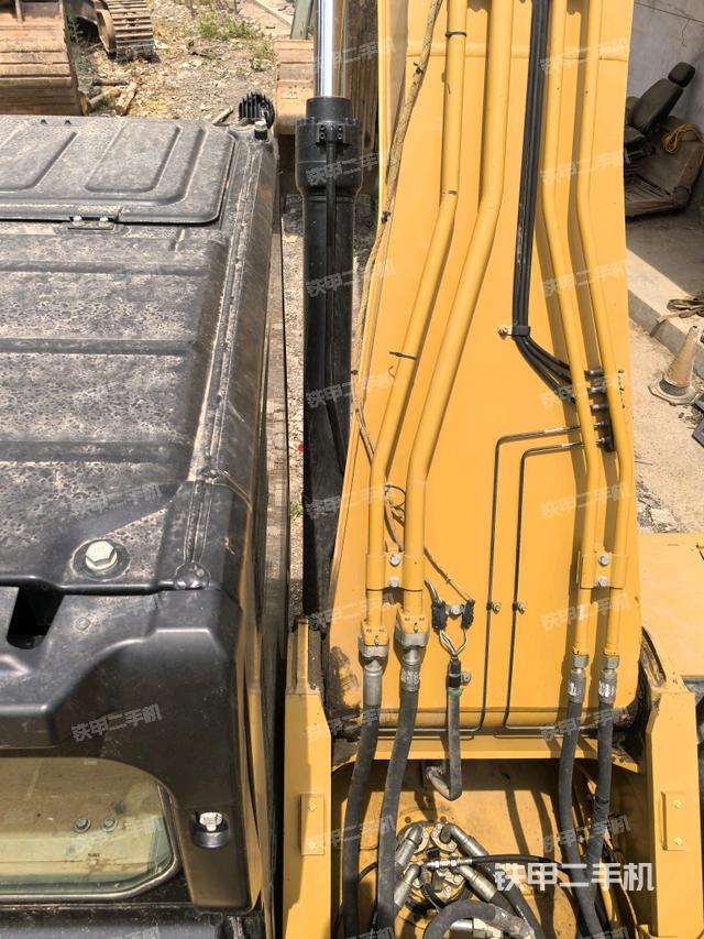 駕駛室頂部（整機(jī)外觀）