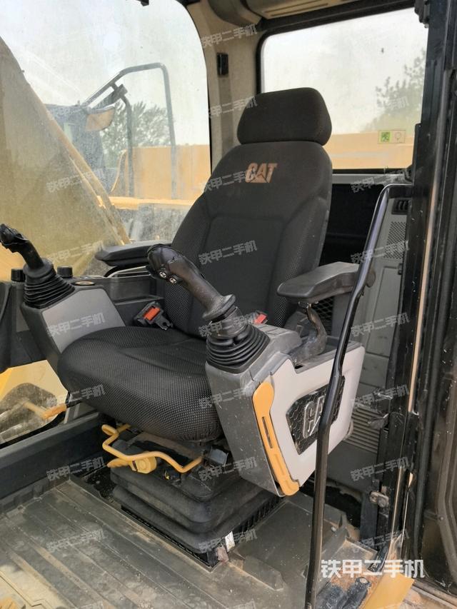 驾驶室整体（整机外观）