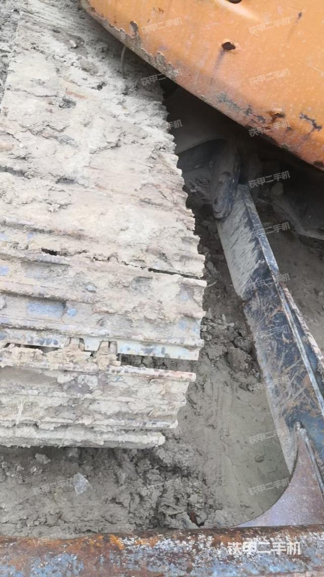 單側(cè)履帶整體（整機(jī)外觀）