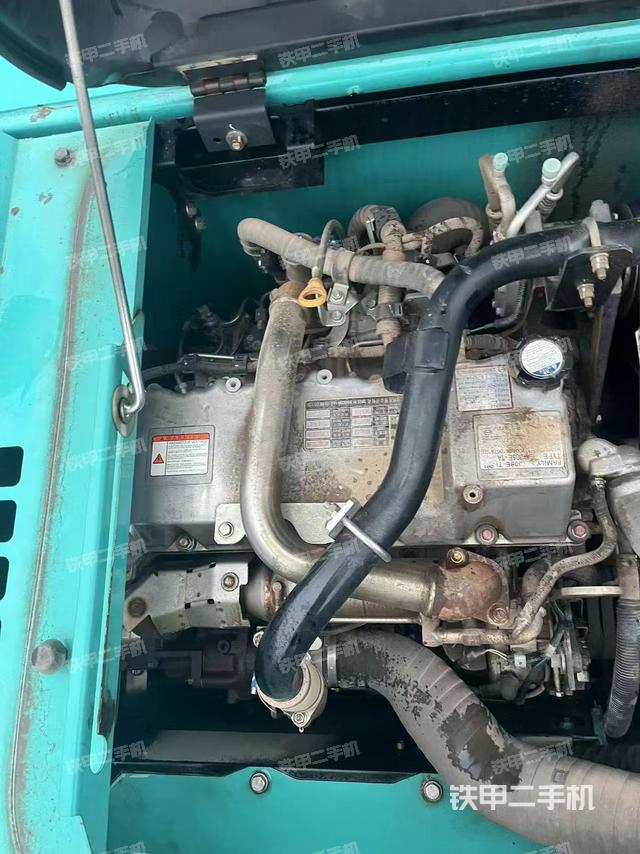 发动机整体俯视(整机外观) 发动机整体俯视(整机外观)