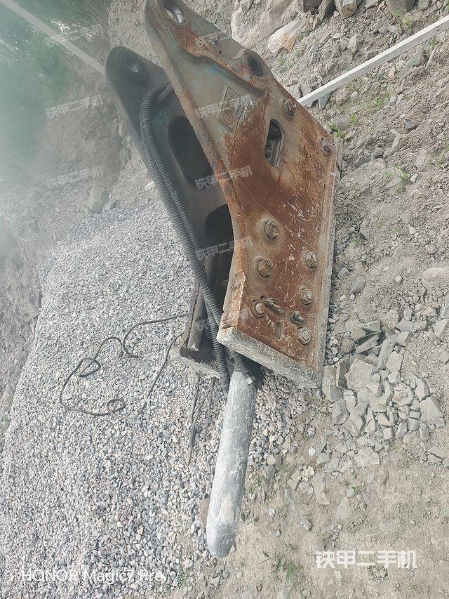 整機(jī)右后45°（設(shè)備外觀及核心部件）