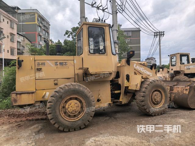 右后45°(整机外观) 右后45°(整机外观)