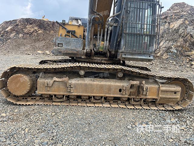 单侧履带整体（整机外观）