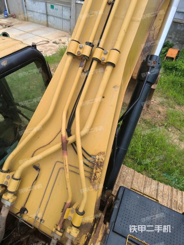 小臂整体左后（工作和回转装置）