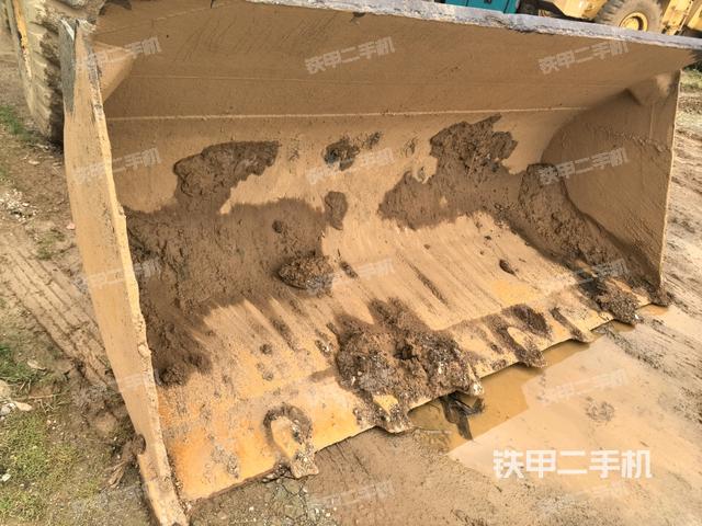 铲斗前45°(工作装置) 铲斗前45°(工作装置)