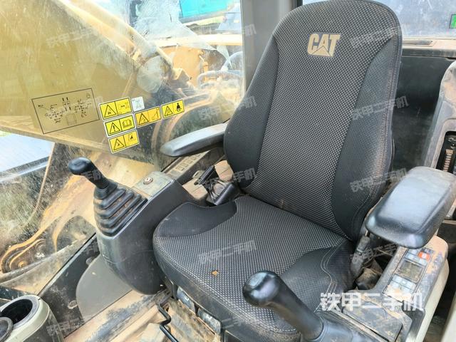 驾驶室左前45度（驾驶室部分）