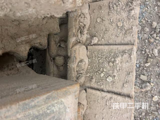 左导向轮(行走机构) 左导向轮(行走机构)