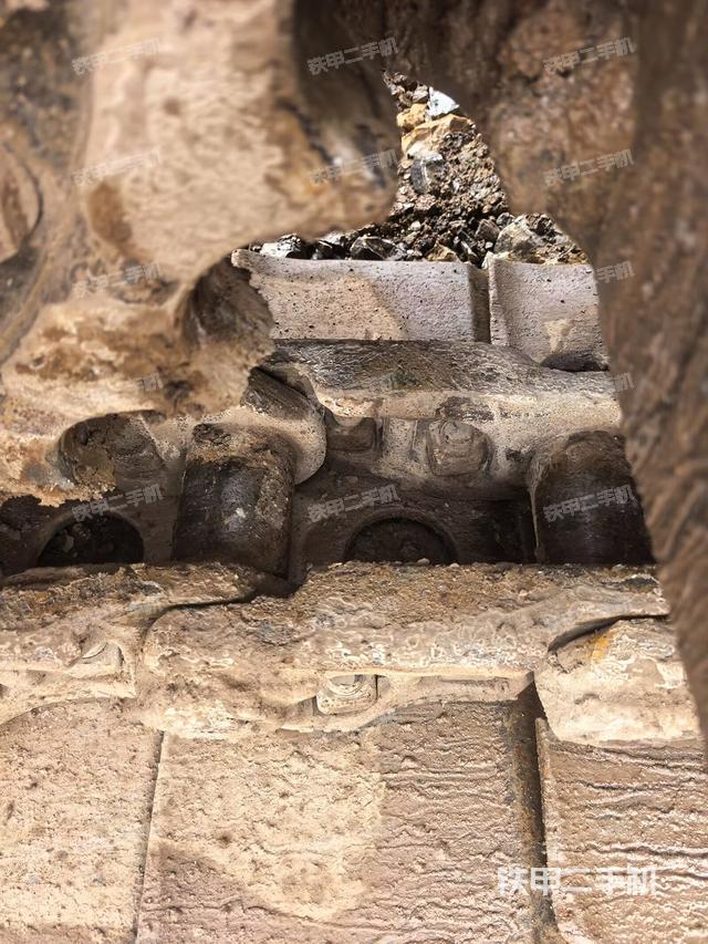 右侧行走马达盖板(行走机构) 右侧行走马达盖板(行走机构)