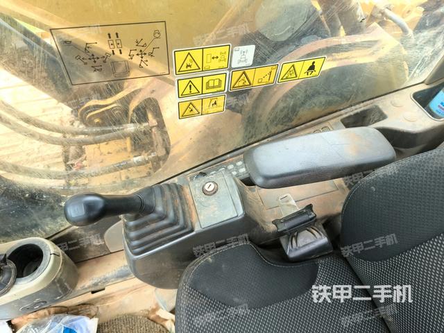 座椅右侧控制台/钥匙门/油门/含右手柄（驾驶室部分）