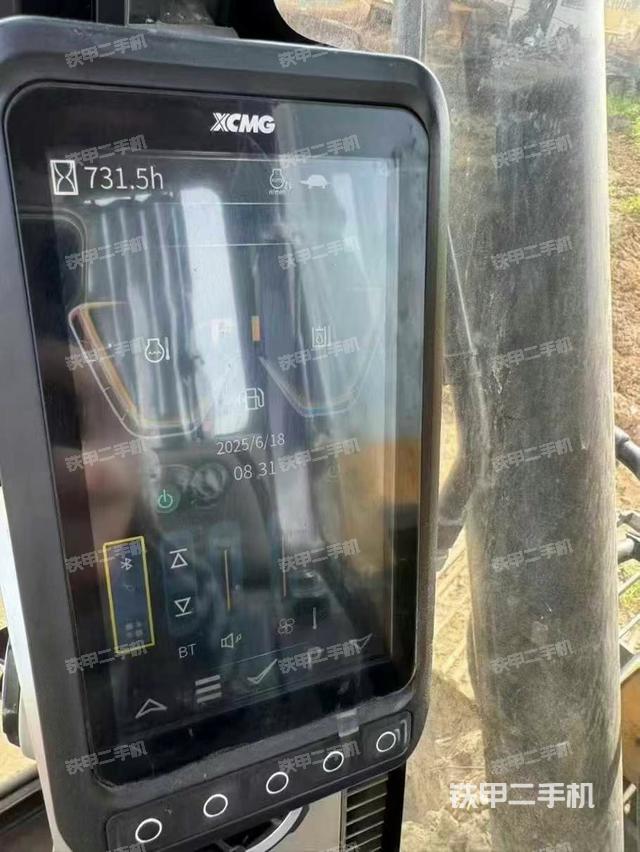 驾驶室整体（整机外观）