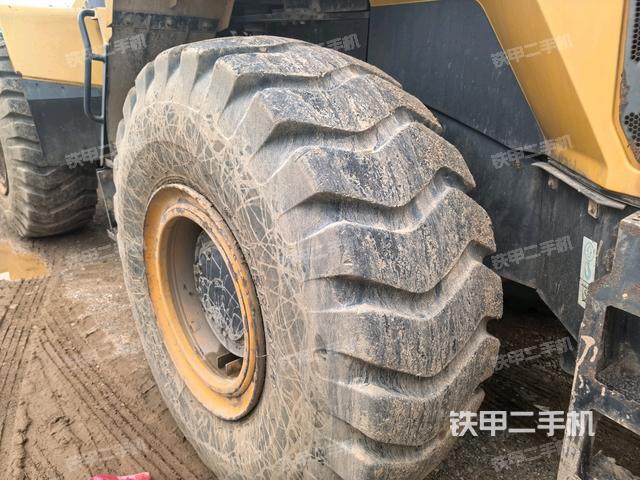 右后轮(行走机构) 右后轮(行走机构)