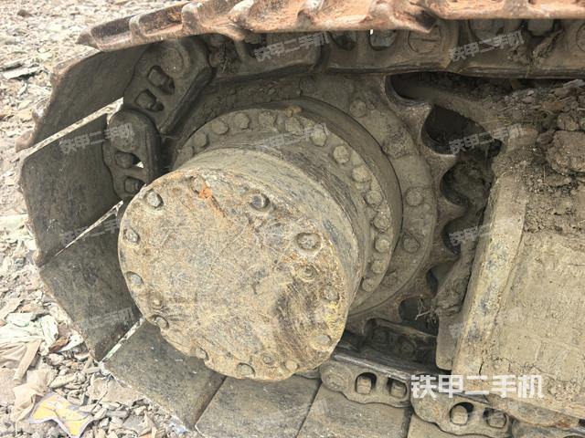 右驱动轮(行走机构) 右驱动轮(行走机构)