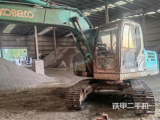 神鋼SK140LC-8挖掘機(jī)