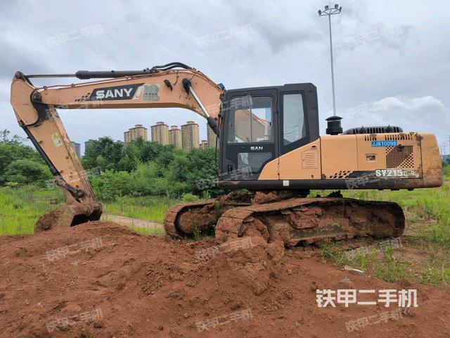 三一重工SY215C挖掘機(jī)