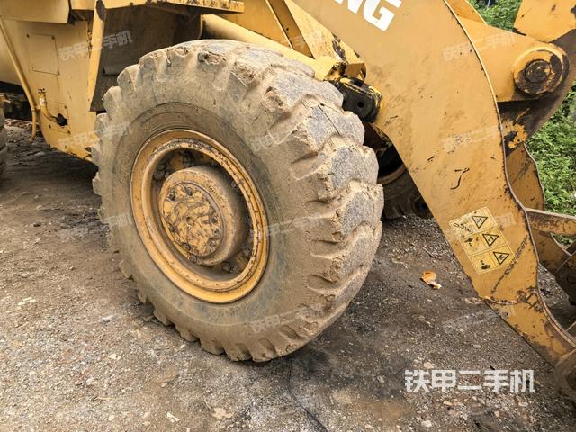 左前轮(行走机构) 左前轮(行走机构)