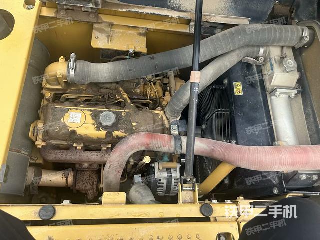 发动机整体俯视(整机外观) 发动机整体俯视(整机外观)