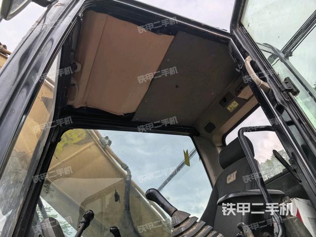 右侧玻璃角标(驾驶室部分) 右侧玻璃角标(驾驶室部分)