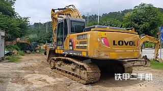 雷沃重工FR220E2挖掘机实拍图片