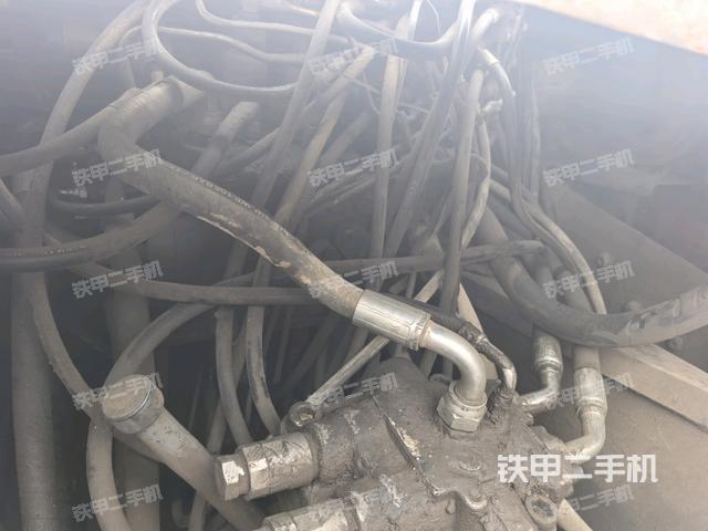 发动机室(上车部件) 发动机室(上车部件)