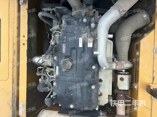 发动机室(上车部件) 发动机室(上车部件)