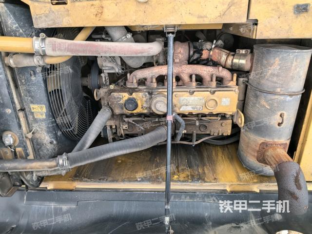 发动机室(上车部件) 发动机室(上车部件)