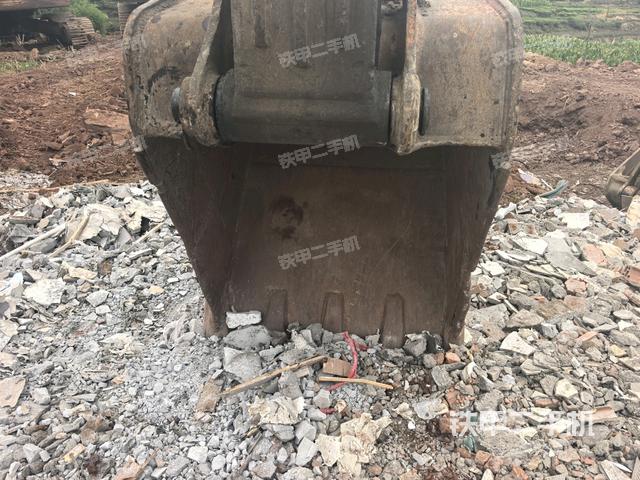 大臂整体 右侧(工作和回转装置) 大臂整体 右侧(工作和回转装置)