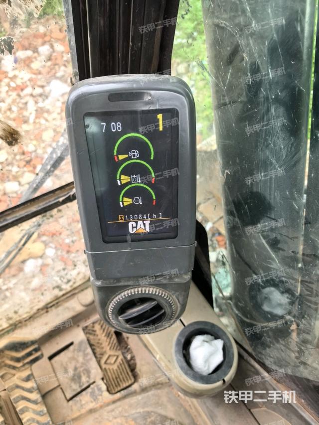 显示屏 (驾驶室部分) 显示屏 (驾驶室部分)