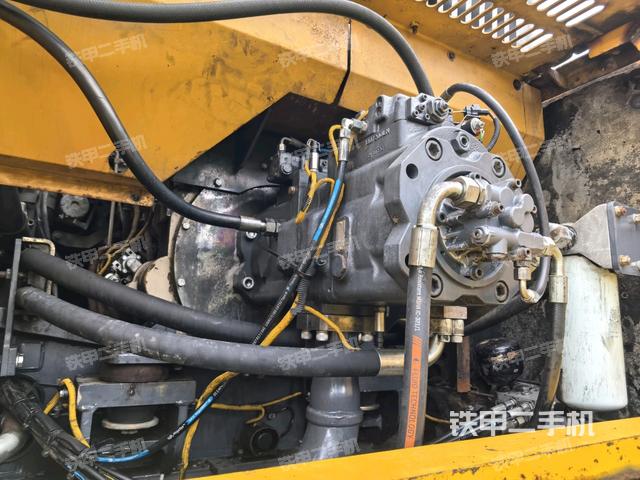 液压泵斜45 右（大件舱室）