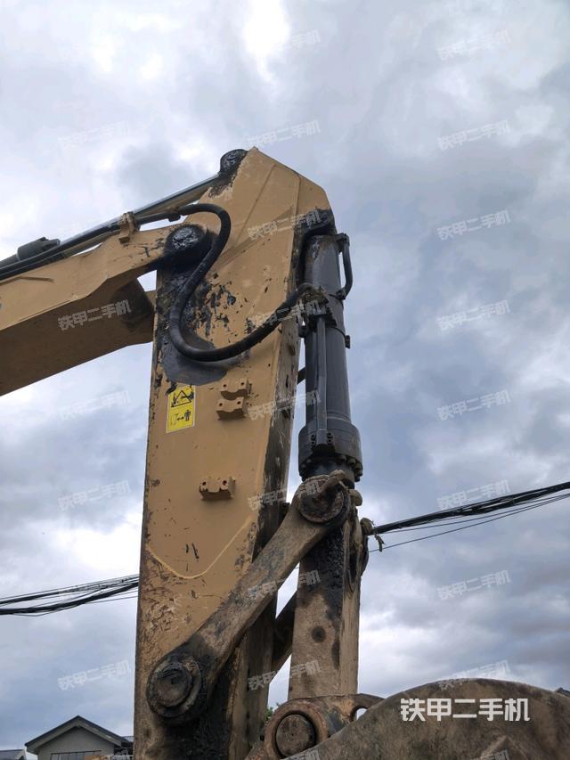 小臂整体左后（工作和回转装置）