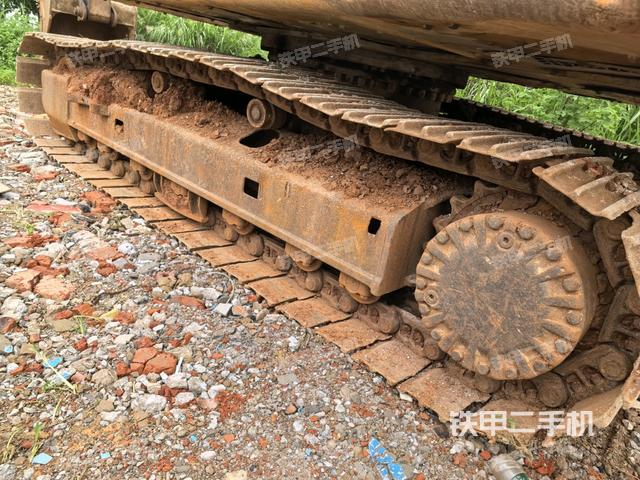 左侧履带整体 (行走机构) 左侧履带整体 (行走机构)