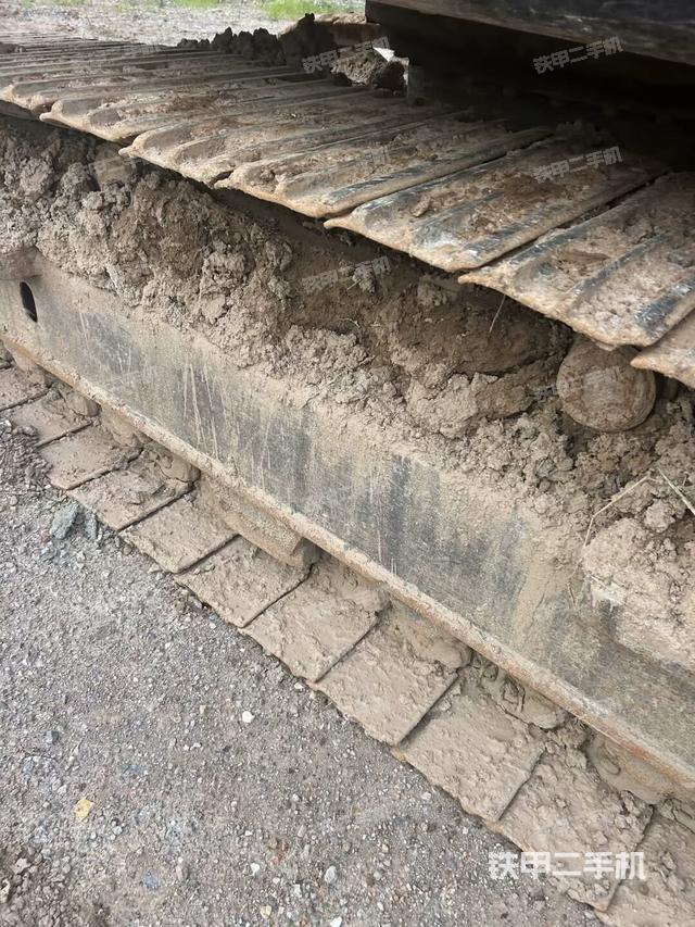 右驱动轮(行走机构) 右驱动轮(行走机构)