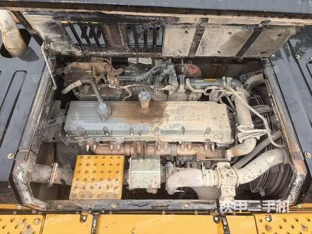 发动机室(上车部件) 发动机室(上车部件)