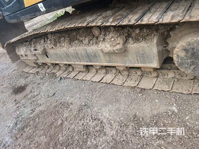 右侧行走马达盖板(行走机构) 右侧行走马达盖板(行走机构)