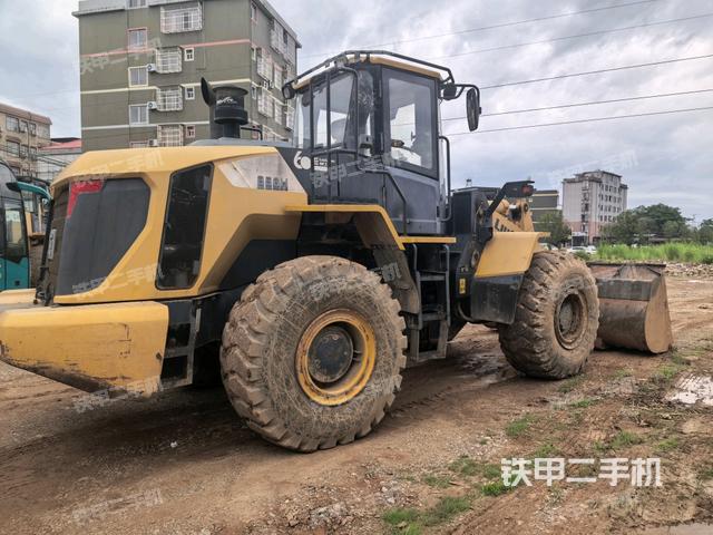 柳工CLG856H装载机的设备实拍-第4张实拍照片