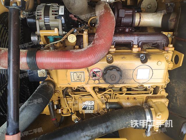 发动机整体俯视(整机外观) 发动机整体俯视(整机外观)