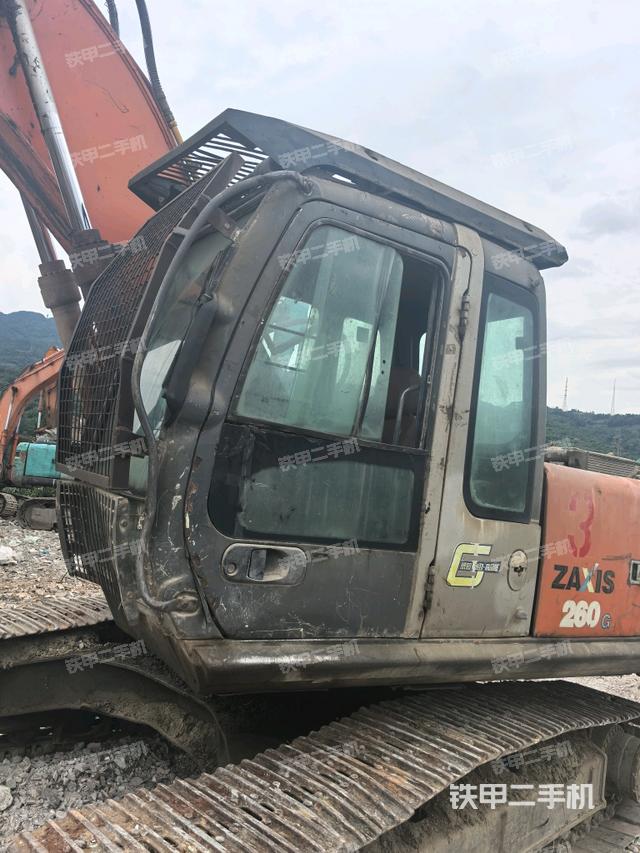 显示屏 (驾驶室部分) 显示屏 (驾驶室部分)