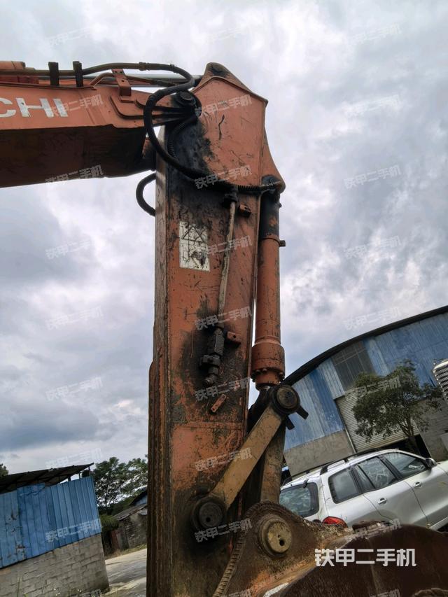 小臂整体左后(工作和回转装置) 小臂整体左后(工作和回转装置)