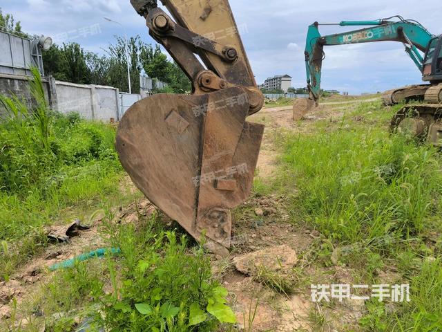 大臂根部 斜视（工作和回转装置）