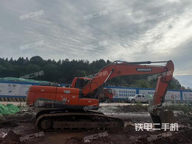 整機(jī)右后45°（整機(jī)外觀）