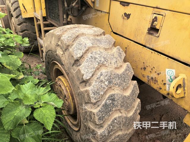 右后轮(行走机构) 右后轮(行走机构)