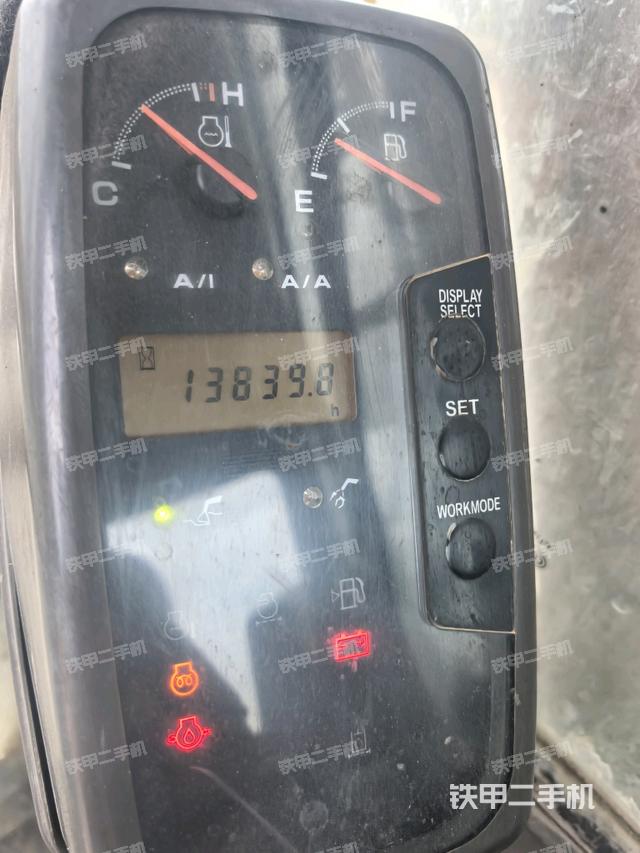 驾驶室左前45度(驾驶室部分) 驾驶室左前45度(驾驶室部分)