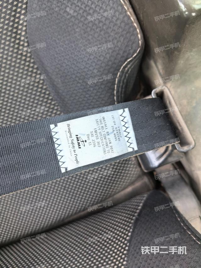 座椅后部(驾驶室部分) 座椅后部(驾驶室部分)