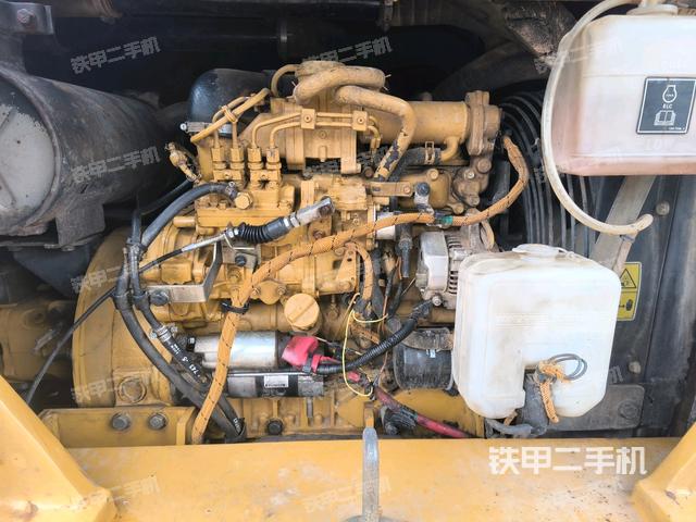 發(fā)動(dòng)機(jī)室(上車部件) 發(fā)動(dòng)機(jī)室(上車部件)