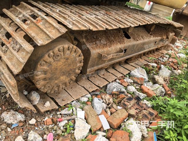 右侧行走马达盖板(行走机构) 右侧行走马达盖板(行走机构)