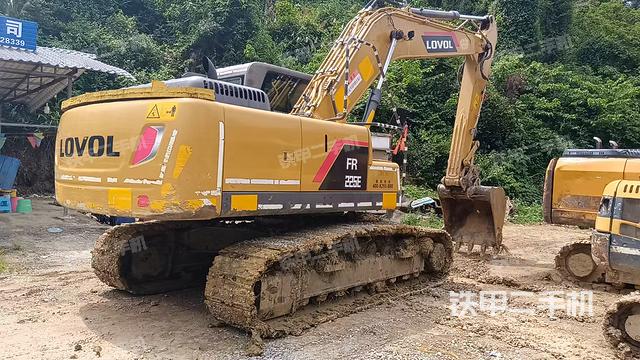 整机右后45°(整机外观) 整机右后45°(整机外观)