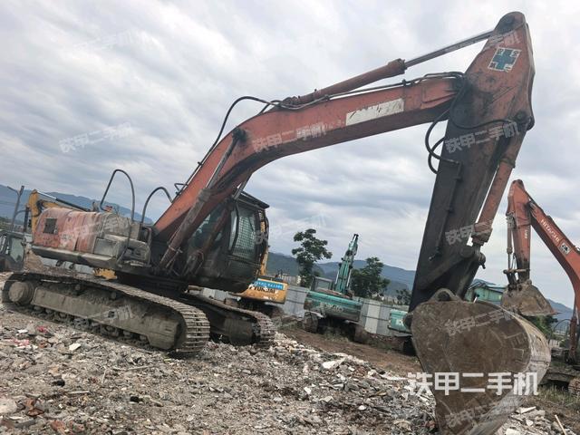 右后45(整机外观) 右后45(整机外观)