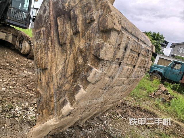 铲斗右后整体（工作和回转装置）