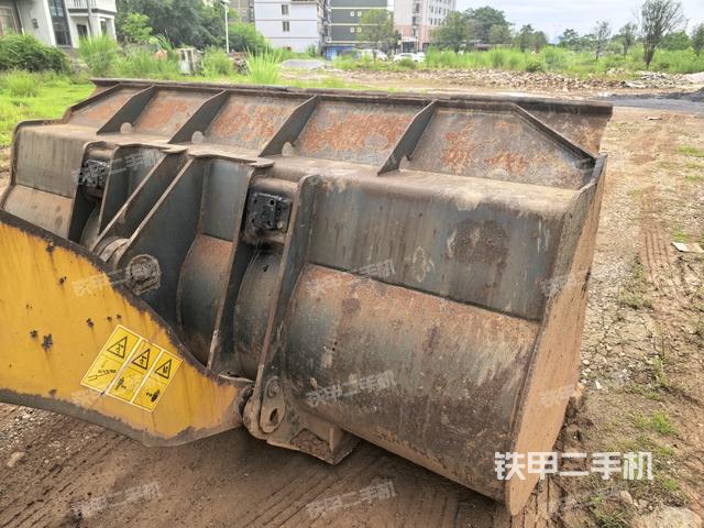 铲斗后45°(工作装置) 铲斗后45°(工作装置)