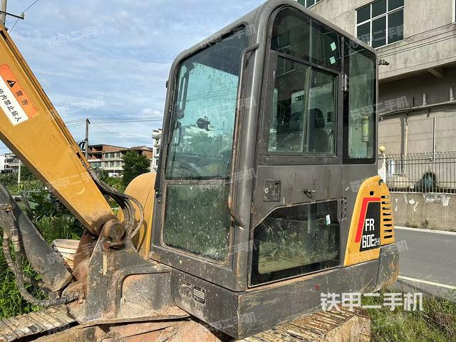 雷沃重工FR60E2-H挖掘機(jī)